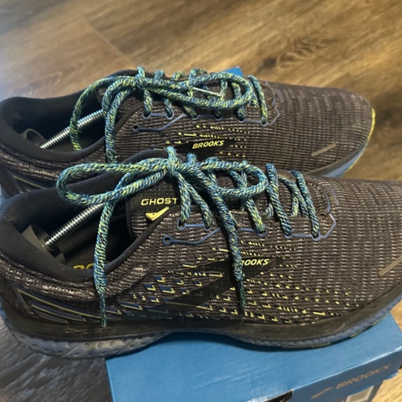 Brooks running shoes for men - Picture 4 of 6